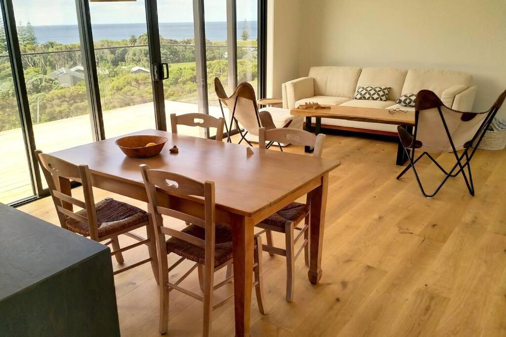 Holiday home Xspot House - Ocean Views - Short Stroll To The